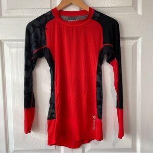 Reebok spartan long sleeve size small